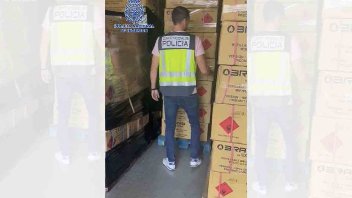 Recuperan en Murcia 500.000 mecheros robados en un almacén de Madrid