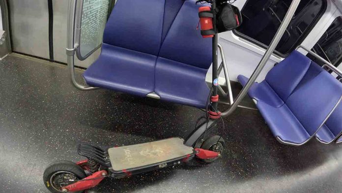 Renfe prohíbe el acceso de patinetes eléctricos a todos los trenes de viajeros