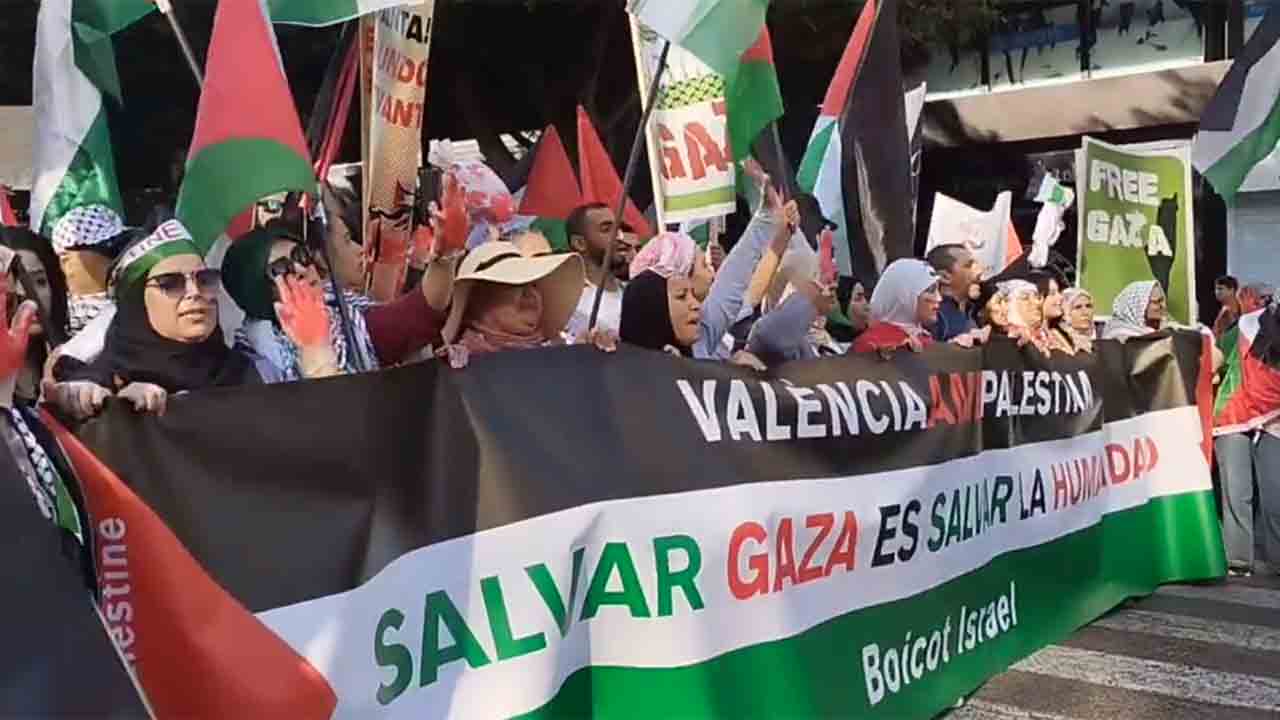 Miles de personas se manifiestan contra Israel por el genocidio en Palestina