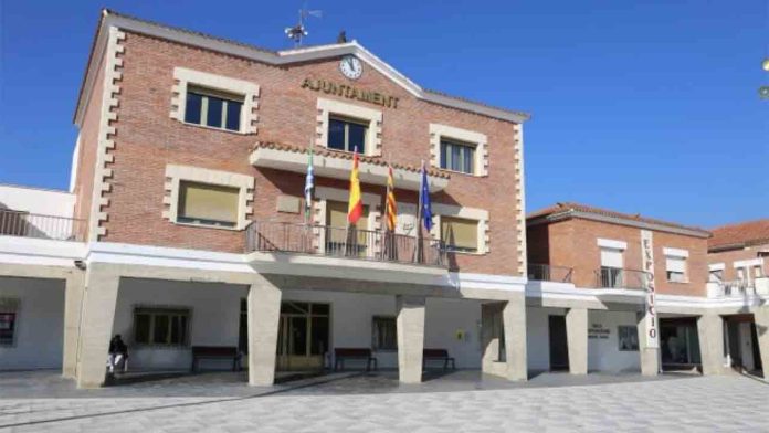 El PP de Mequinenza se revela contra el Gobierno de Aragón