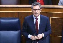 Preguntan a Feijóo si pedirá perdón por las barbaridades dichas sobre la amnistía Preguntan a Feijóo si pedirá perdón por las barbaridades dichas sobre la amnistía