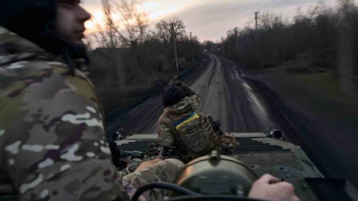 Ucrania retira sus tropas de Avdiivka