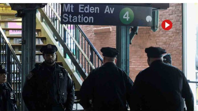 Un muerto y cinco heridos en un tiroteo en el metro del Bronx