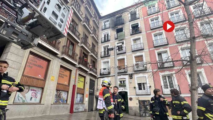Incendio en una vivienda de la cuesta de Santo Domingo