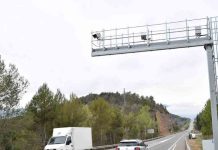 Denuncian a dos trabajadoras de una compraventa de vehículos por cien delitos de falsedad Denuncian a dos trabajadoras de una compraventa de vehículos por cien delitos de falsedad