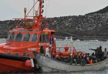 Salvamento Marítimo rescata a 310 migrantes que se dirigían a Canarias Salvamento Marítimo rescata a 310 migrantes que se dirigían a Canarias