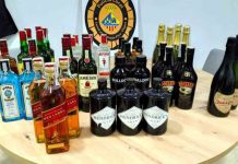Más de 3.000 euros en whisky y ginebra robados en supermercados Más de 3.000 euros en whisky y ginebra robados en supermercados