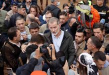 Investigan la agresión a Sánchez por parte de un grupo de ultraderecha Investigan la agresión a Sánchez por parte de un grupo de ultraderecha