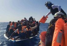 70 desaparecidos al naufragar una embarcación en aguas de Marruecos 70 desaparecidos al naufragar una embarcación en aguas de Marruecos