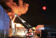 Espectacular incendio en una nave industrial de Igualada Espectacular incendio en una nave industrial de Igualada