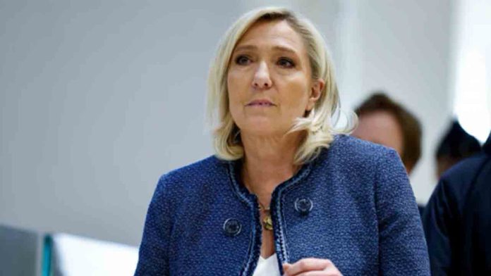 4 años de prisión e inhabilitación para Marine Le Pen