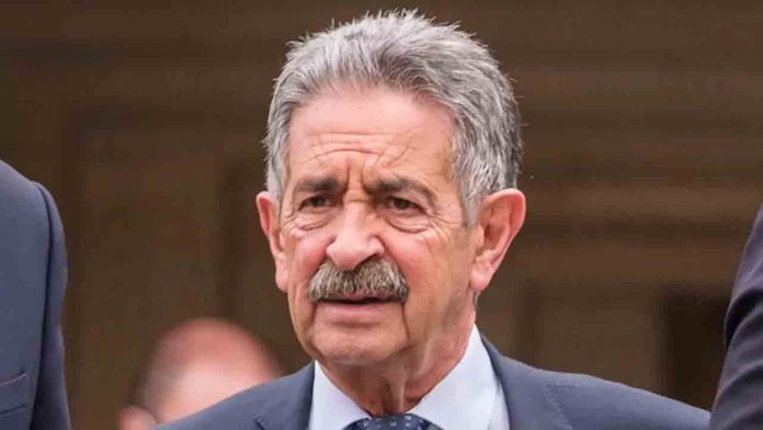 Revilla ve 'injusto y mezquino' que Juan Carlos I le demande