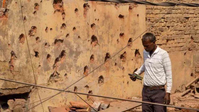 India y Pakistán acuerdan un alto el fuego después de una nueva noche de enfrentamientos