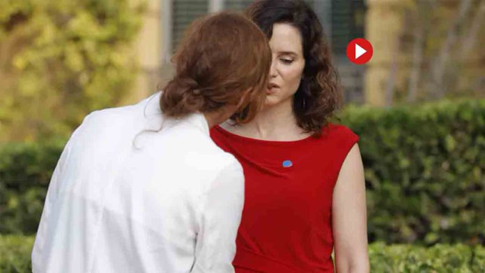 Enganche entre Mónica García y Díaz Ayuso: separadas por protocolo