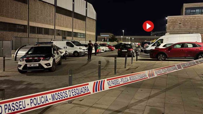 Abatido un hombre tras irrumpir armado en la comisaría de Montornès del Vallès