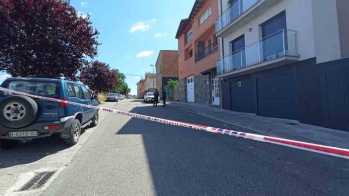 Dos muertos y cinco mossos heridos en un tiroteo en Calldetenes