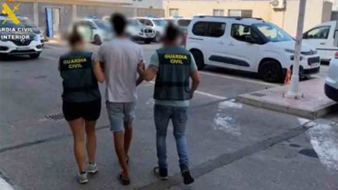 Detenido un joven en Torrevieja por apuñalar a una anciana durante un robo