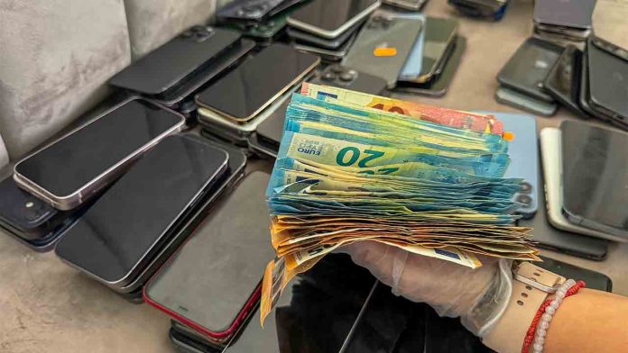 Desmantelan un hub criminal de móviles robados con destino Marruecos