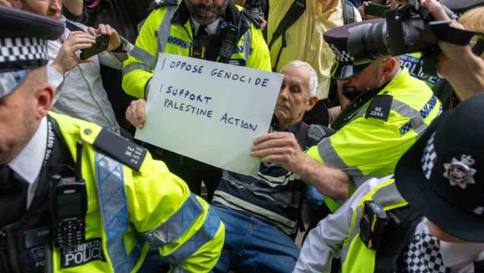 Más de 425 detenidos en Londres por apoyar al grupo Palestine Action