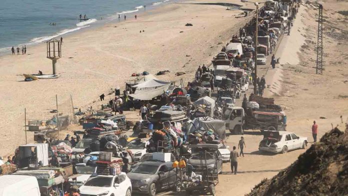 Más de un centenar de muertos en Gaza, tras publicar Hamás la imagen de rehenes