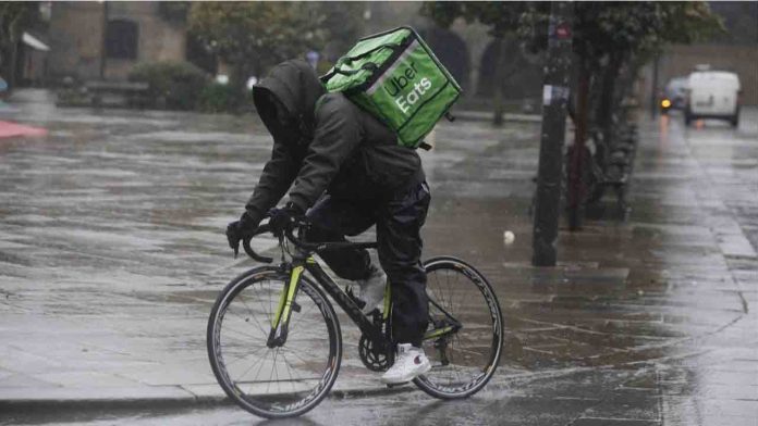 Uber acumula millones en sanciones por falsos autónomos