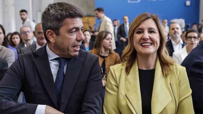 El PP valenciano se divide entre Mompó y Catalá para relevar a Mazón El PP valenciano se divide entre Mompó y Catalá para relevar a Mazón