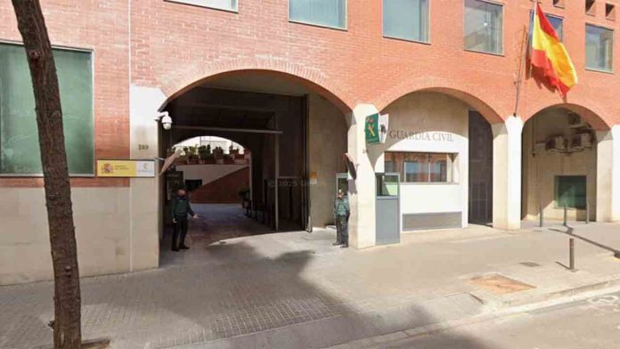 Élite Taxi denuncia a Uber ante la Guardia Civil por evasión fiscal