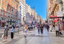 El paro cae por debajo del 10% en 2025 y el empleo alcanza cifras históricas El paro cae por debajo del 10% en 2025 y el empleo alcanza cifras históricas