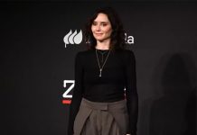 Julio Iglesias, el único anciano al que defiende Isabel Díaz Ayuso Julio Iglesias, el único anciano al que defiende Isabel Díaz Ayuso