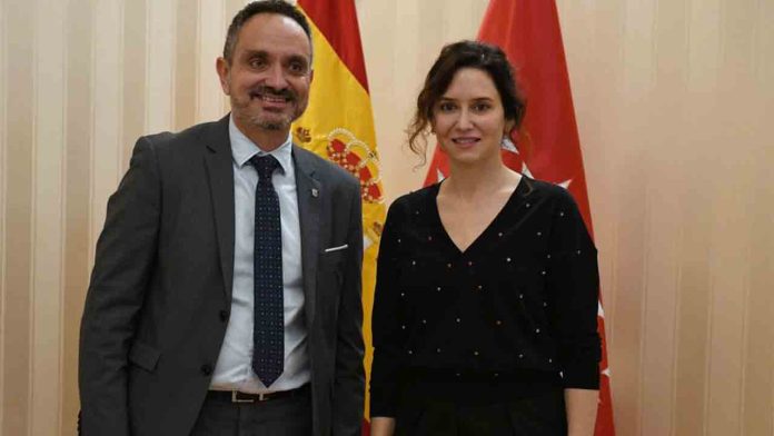 Presiones internas del PP tras una denuncia de acoso en Móstoles Presiones internas del PP tras una denuncia de acoso en Móstoles