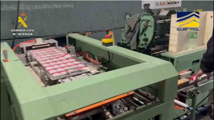 Desmantelan una gran fábrica clandestina de tabaco en Granollers