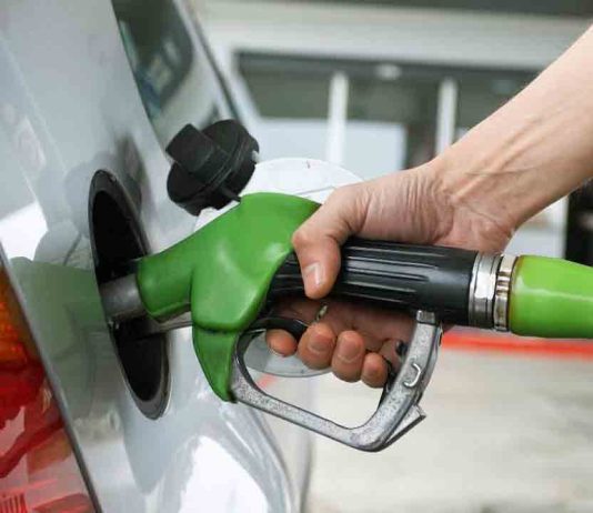 El Gobierno rebaja el IVA energético y presenta ayudas ante la crisis internacional El Gobierno rebaja el IVA energético y presenta ayudas ante la crisis internacional