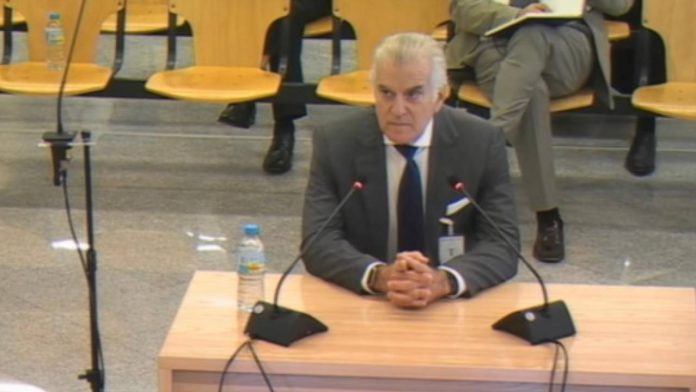 Bárcenas asegura que 'M.R. era Rajoy Bárcenas asegura que 'M.R. era Rajoy