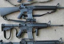 Hallan 12 fusiles de asalto AK-74 tras una fuga en la AP-7 en Girona Hallan 12 fusiles de asalto AK-74 tras una fuga en la AP-7 en Girona