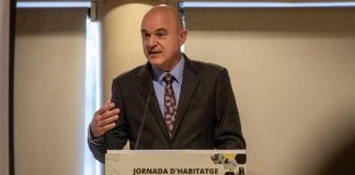 La justicia procesa al presidente del Consell de Ibiza por prevaricación y tráfico de influencias La justicia procesa al presidente del Consell de Ibiza por prevaricación y tráfico de influencias