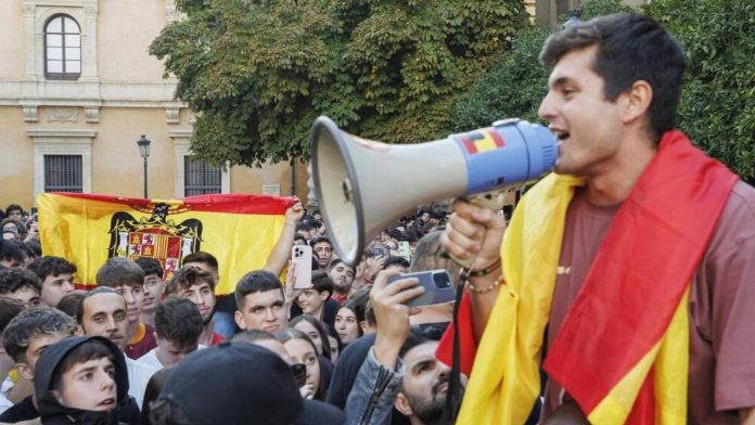 Retirada de acreditación en el Congreso a Quiles y Ndongo