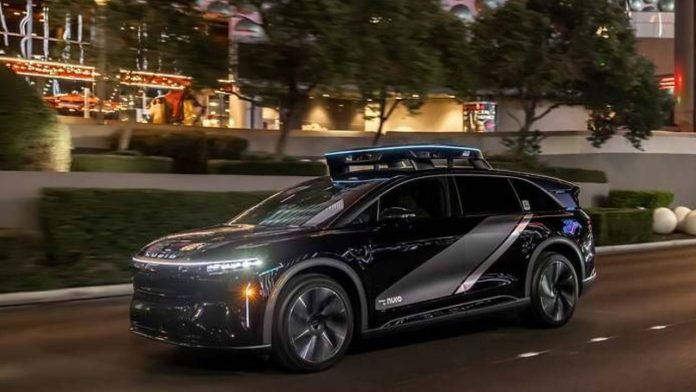 ¿Quién pagará la S.S. cuando los robotaxis de Uber sustituyan a los trabajadores?