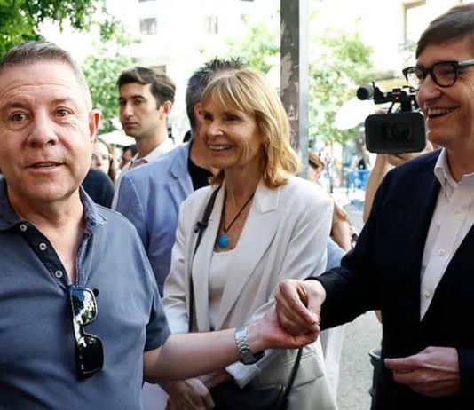 El PSOE cierra filas con Sánchez en el Comité Federal El PSOE cierra filas con Sánchez en el Comité Federal