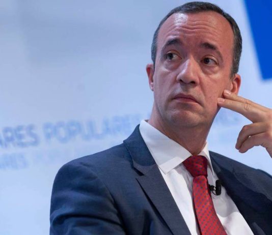 Otro detenido en la operación contra Alcasec, que amplía la conexiones a un ex alto cargo del PP Otro detenido en la operación contra Alcasec, que amplía la conexiones a un ex alto cargo del PP