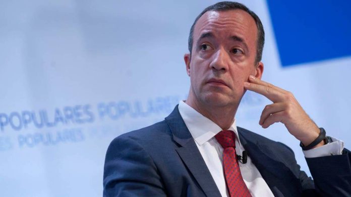 Francisco Martínez, secretario de Estado de Seguridad Otro detenido en la operación contra Alcasec, que amplía la conexiones a un ex alto cargo del PP