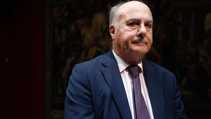 García-Castellón y Plus Ultra Los chats que comprometen al exjuez por la mediación con Vox