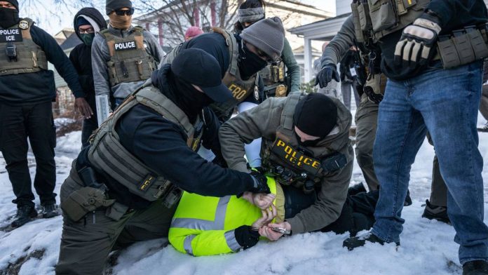 Golpe judicial a Trump prohibidos los arrestos del ICE en las cortes de inmigración de EE.UU. Golpe judicial a Trump prohibidos los arrestos del ICE en las cortes de inmigración de EE.UU.