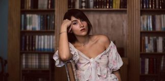 Irán castiga a una cantante con 74 latigazos por actuar sin velo Irán castiga a una cantante con 74 latigazos por actuar sin velo