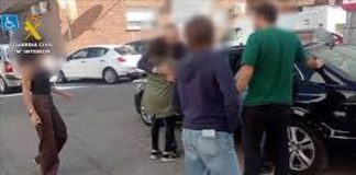 Localizan en Kosovo a una niña de seis años sustraída en Mallorca y detiene a su padre Localizan en Kosovo a una niña de seis años sustraída en Mallorca y detiene a su padre