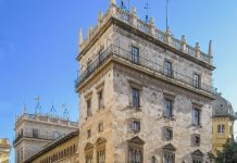 El 92 % de los contratos de Mazón se realizaron a dedo