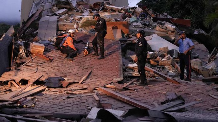 Un terremoto de magnitud 7,5 sacude Venezuela Un terremoto de magnitud 7,5 sacude Venezuela