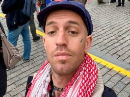 Detienen en Ibiza al multimillonario y activista James Chambers Detienen en Ibiza al multimillonario y activista James Chambers