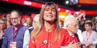 La Audiencia mantiene el juicio con jurado a Begoña Gómez y ordena la devolución de su pasaporte La Audiencia mantiene el juicio con jurado a Begoña Gómez y ordena la devolución de su pasaporte