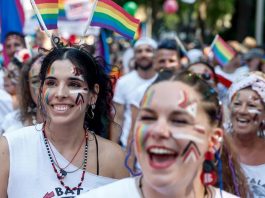 Un millón de voces frente al avance ultra: el Orgullo de Madrid 2026 Un millón de voces frente al avance ultra: el Orgullo de Madrid 2026