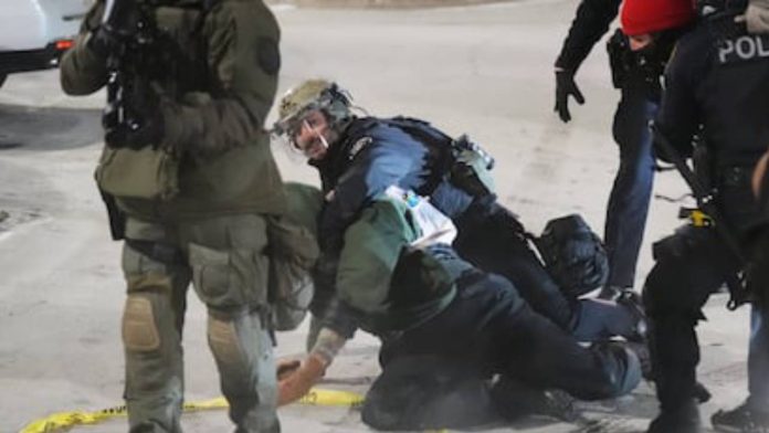 Amnistía Internacional pide disolver el ICE por los abusos contra los migrantes